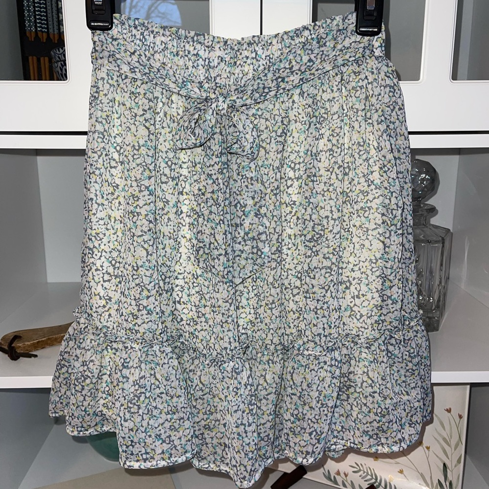 Lauren Conrad XS Flowy Skirt